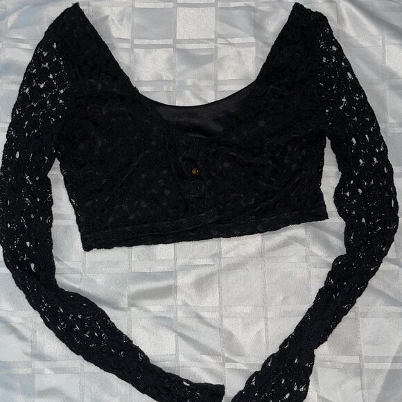 π Bundle Deal: 4 for $20! π black lace shrug - Picture 1 of 7
